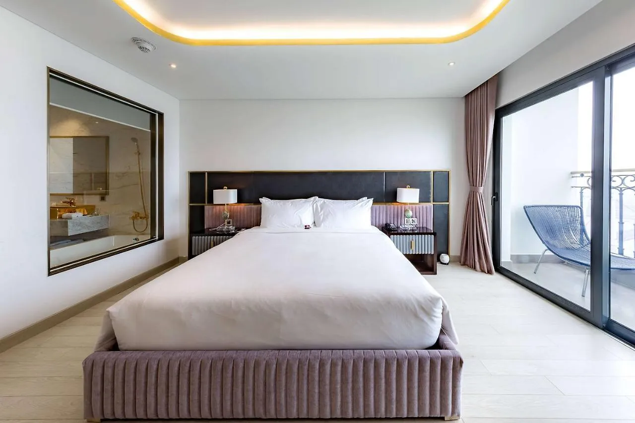 Wyndham Danang Golden Bay Hotel Da Nang