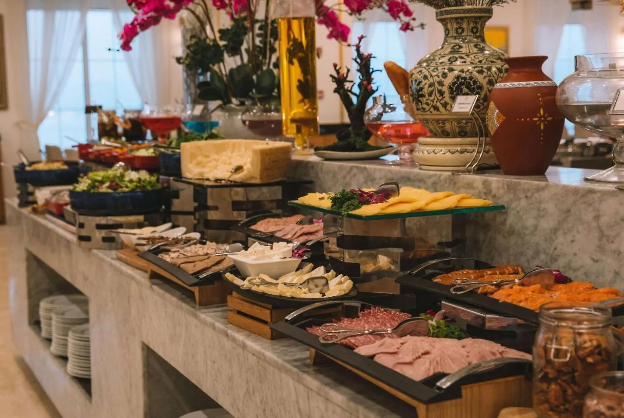 Hotel Wyndham Danang Golden Bay